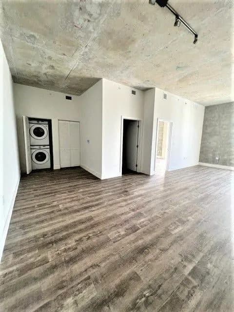 Miami River North property photo 2