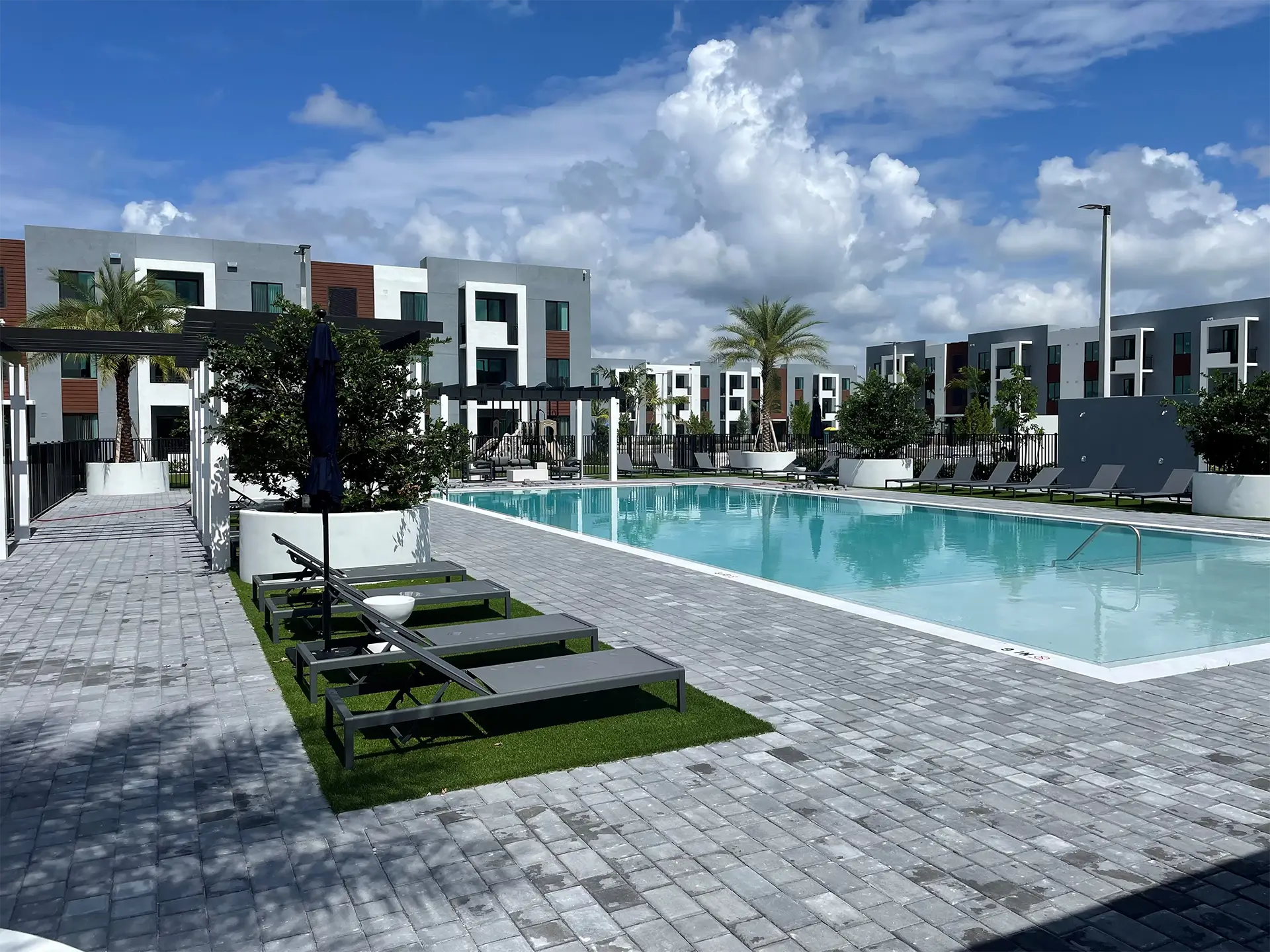 The Avenue at Naranja property photo 2