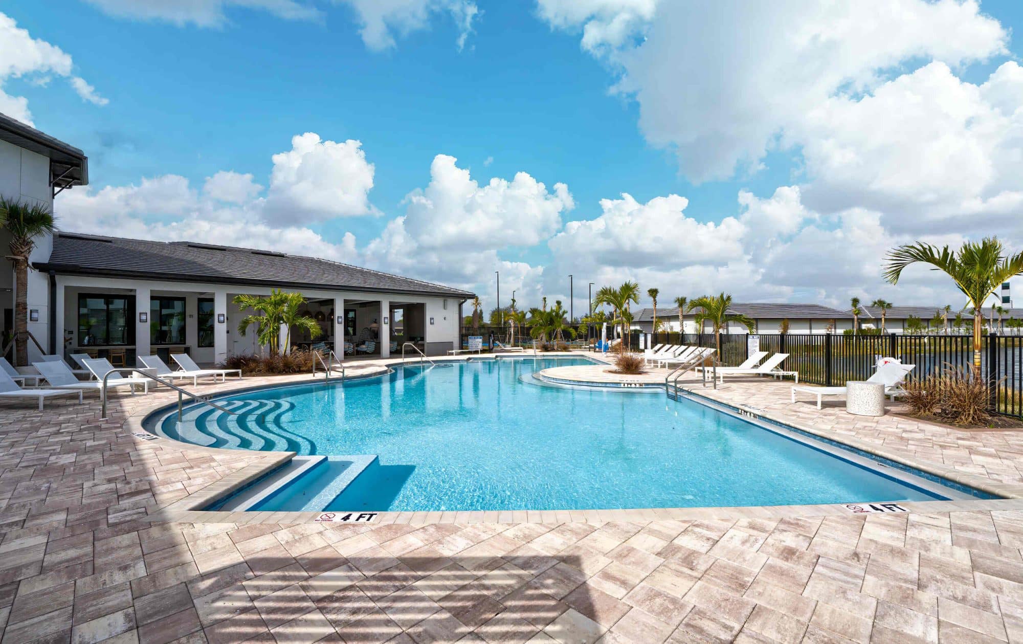Siesta Lakes property photo 3